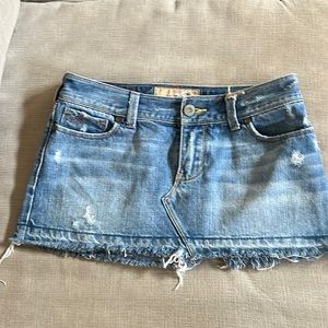 Hollister Co Jean skirt distressed size 1.